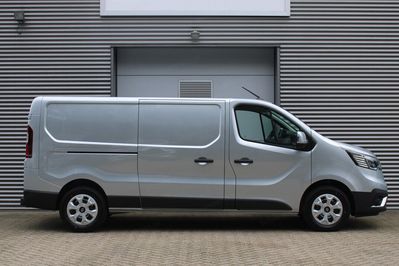 Renault Trafic L2H1 Extra AT9