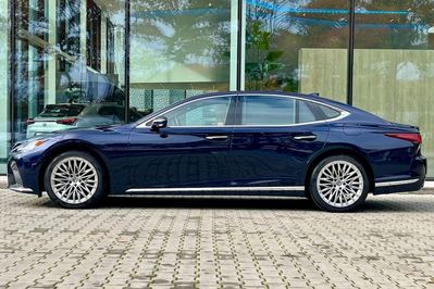 Lexus LS 500h Omotenashi AWD