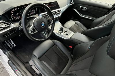 BMW Seria 3 330e xDrive M Sport sport-aut