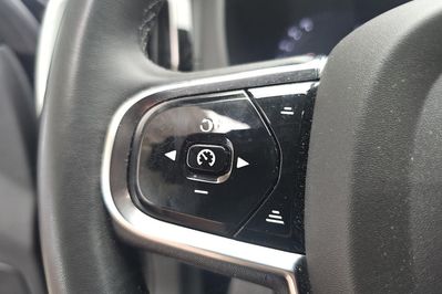 Volvo XC60 T8 Plug-In Hybrid AWD Ultimate Dark
