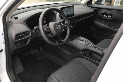 Honda ZR-V Elegance 2.0 i-MMD HEV 2WD CVT