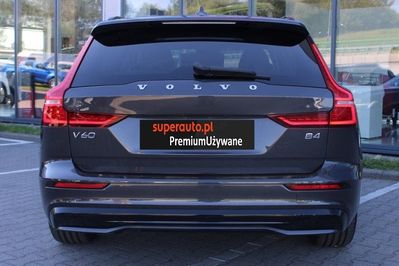 Volvo V60 B4 Plus Dark aut