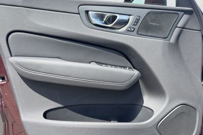Volvo XC60 B5 B AWD Plus Bright aut