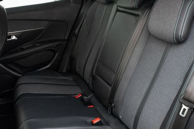 Peugeot 3008 1.5 BlueHDi Allure Pack S&S EAT8
