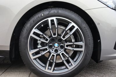 BMW Seria 5 550e xDrive M Sport