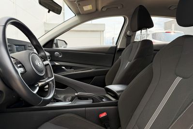 Hyundai Elantra 1.6 Modern CVT