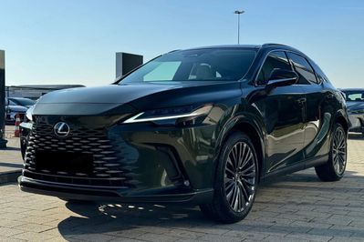 Lexus RX 450h+ Omotenashi Plug-in