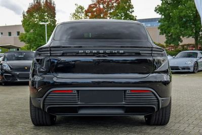 Porsche Macan 4