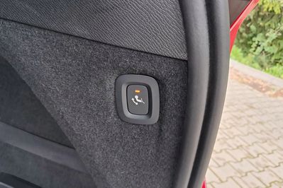 Volvo XC90 T8 AWD Plug-In Hybrid Ultra Dark 7os