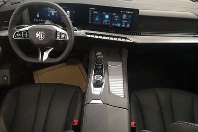 MG S9 Exclusive