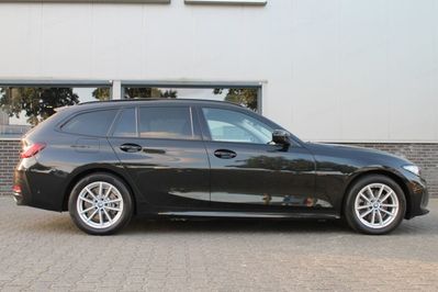 BMW Seria 3 Touring 320i