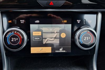 Jaguar XE D200 AWD SE