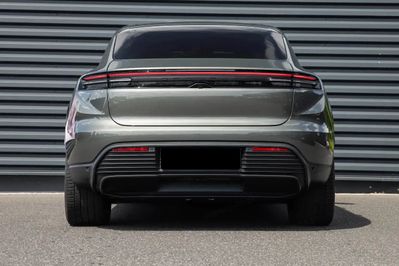 Porsche Macan 4