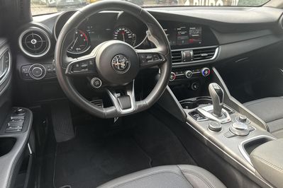 Alfa Romeo Giulia Sprint 2.0 Turbo  aut