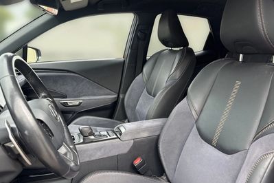 Lexus LBX Hybrid Cool