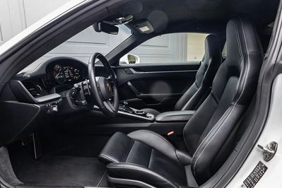 Porsche 911 Carrera 4 Pdk