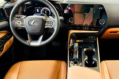 Lexus NX 350h Prestige 2WD