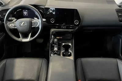 Lexus NX 350h Prestige