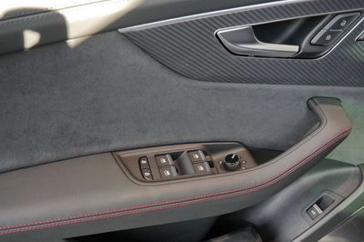 Audi Q8 SQ8 TFSI quattro