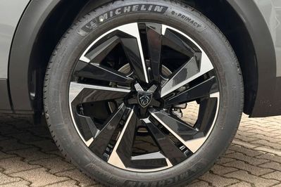 Peugeot 408 Allure e-DCS 1.2 mHEV