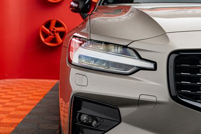 Volvo V60 B4 R-Design aut