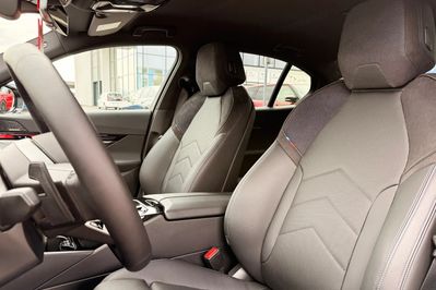 BMW Seria 5 520i mHEV aut