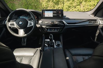 BMW Seria 5 540i xDrive mHEV sport-aut