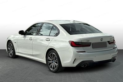 BMW Seria 3 330e xDrive M Sport