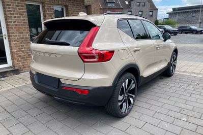 Volvo XC40 B4 Plus Dark