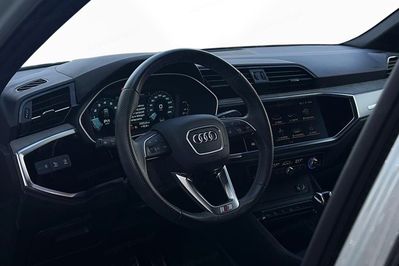Audi Q3 35 TFSI mHEV S-Line S tronic