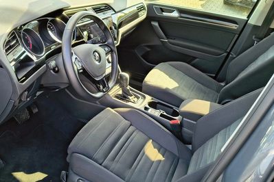 Volkswagen Touran 1.5 TSI DSG