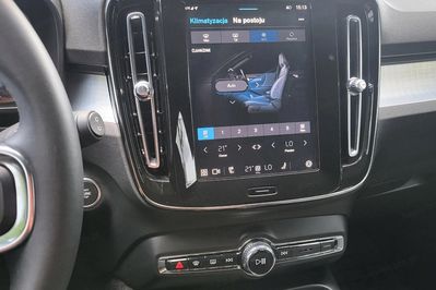 Volvo XC40 B3 Plus Dark aut
