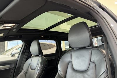 Volvo V90 T8 AWD Plug-In Hybrid R-Design aut