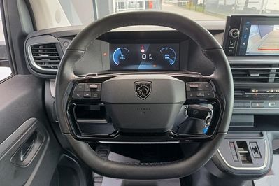 Peugeot Traveller BlueHDi Long Business EAT8