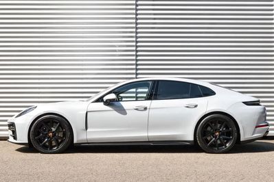 Porsche Panamera 4