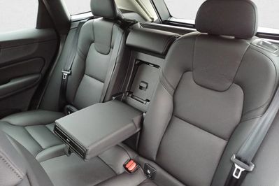 Volvo XC60 B5 B AWD Plus Dark