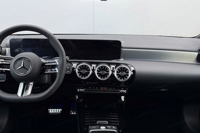 Mercedes CLA Shooting Brake 180 AMG Line