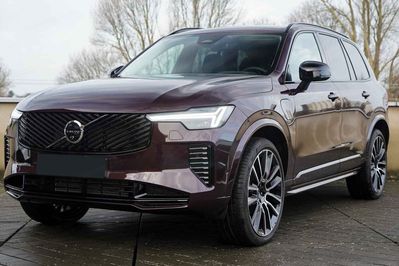 Volvo XC90 T8 AWD Plug-In Hybrid Ultra Dark