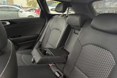 Kia Ceed L 1.5 T-GDI  DCT