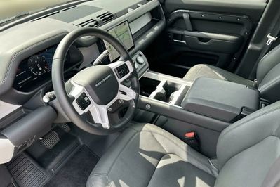 Land Rover Defender 110 3.0 D250 X-Dynamic HSE