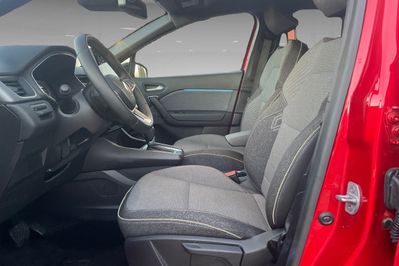 Renault Captur Techno 1.6 E-Tech Hybrid AT