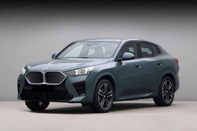 BMW iX2 eDrive20 M Sport