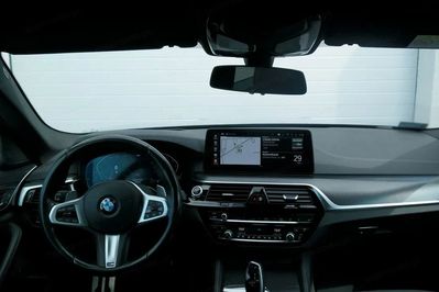 BMW Seria 5 540i xDrive M Sport sport-aut