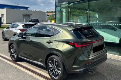 Lexus NX 450h+ Omotenashi 2.5 Hybrid Plug-in AWD
