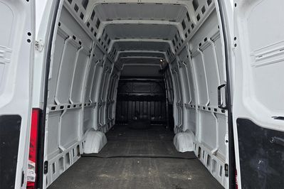 Iveco Daily 35S18A8V 16m3 L4H3 Hi-Matic