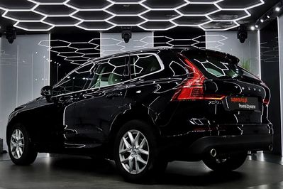 Volvo XC60 T5 Momentum Pro