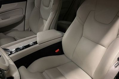 Volvo XC60 B4 B Momentum Pro