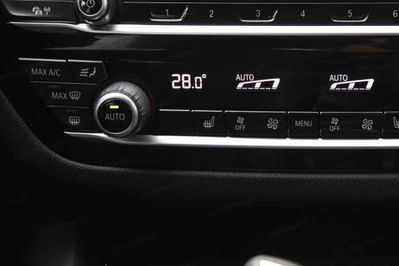 BMW Seria 5 520d xDrive Sport Line sport-aut