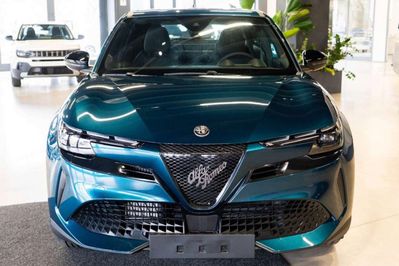 Alfa Romeo Junior 1.2 Ibrida