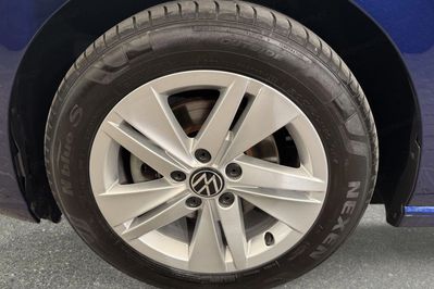 Volkswagen Golf VIII 1.5 TSI